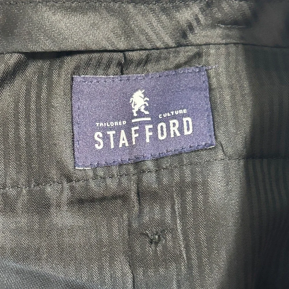 Stafford Travel Classic Fit Black Sharkskin Pleated Cuffed Dress Pants 42x30